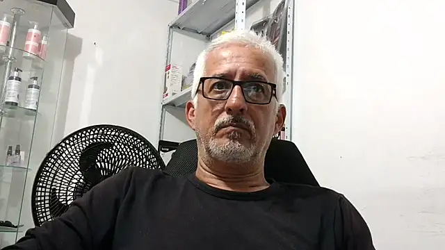 cenizo10124 online show from November 7, 12:14 am