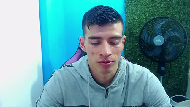 Snapshot of DEIBY_BABY chatting on December 29, 8:48 pm DEIBY BABY online show from December 29, 8:48 pm