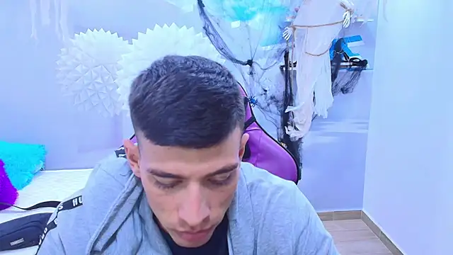 Snapshot of DEIBY_BABY chatting on October 31, 1:07 am DEIBY BABY online show from October 31, 1:07 am