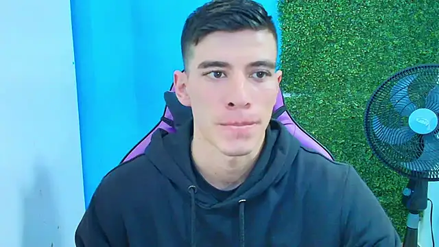 Snapshot of DEIBY_BABY chatting on February 15, 10:22 pm DEIBY BABY online show from February 15, 10:22 pm