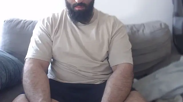 hugemachohandsome online show from April 26, 5:49 am