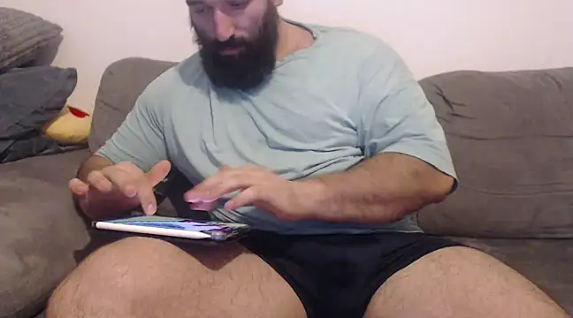 Snapshot of hugemachohandsome chatting on December 4, 8:12 am hugemachohandsome online show from December 4, 8:12 am
