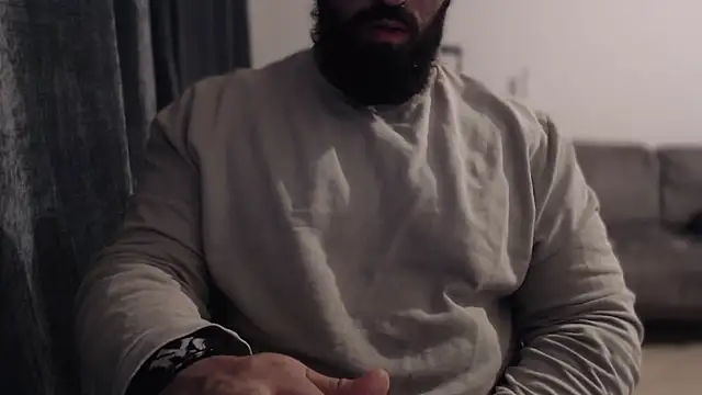 Snapshot of hugemachohandsome chatting on October 25, 8:32 pm hugemachohandsome online show from October 25, 8:32 pm