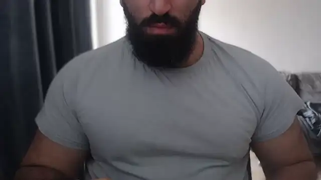 Snapshot of hugemachohandsome chatting on October 16, 8:44 am hugemachohandsome online show from October 16, 8:44 am