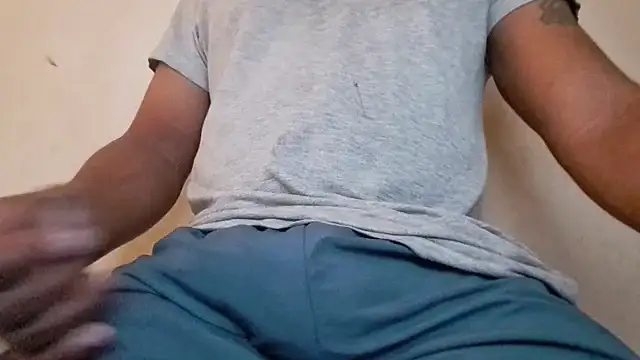 Snapshot of royblackbigpvt chatting on September 23, 6:07 pm royblackbigpvt online show from September 23, 6:07 pm