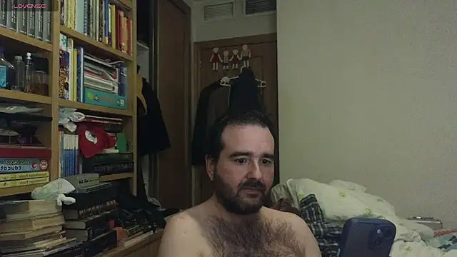 Snapshot of curiosillo83 chatting on January 18, 3:57 am curiosillo83 online show from January 18, 3:57 am