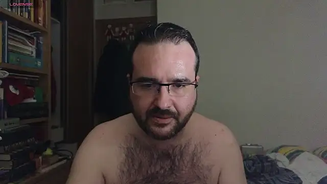 Snapshot of curiosillo83 chatting on December 4, 2:42 am curiosillo83 online show from December 4, 2:42 am
