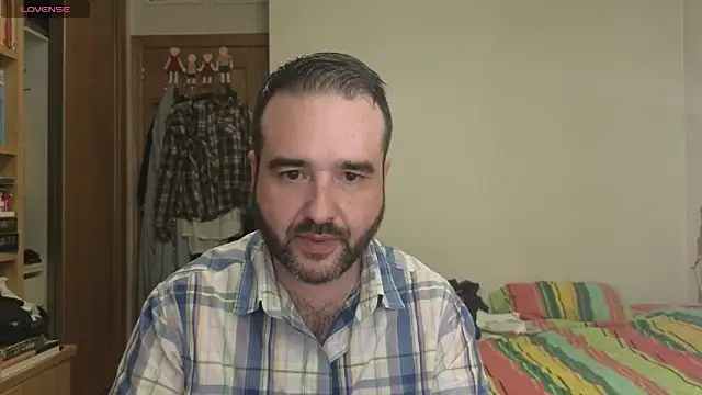 Snapshot of curiosillo83 chatting on October 8, 10:03 pm curiosillo83 online show from October 8, 10:03 pm