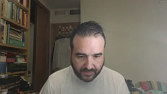 Snapshot of curiosillo83 chatting on October 11, 4:00 pm curiosillo83 online show from October 11, 4:00 pm