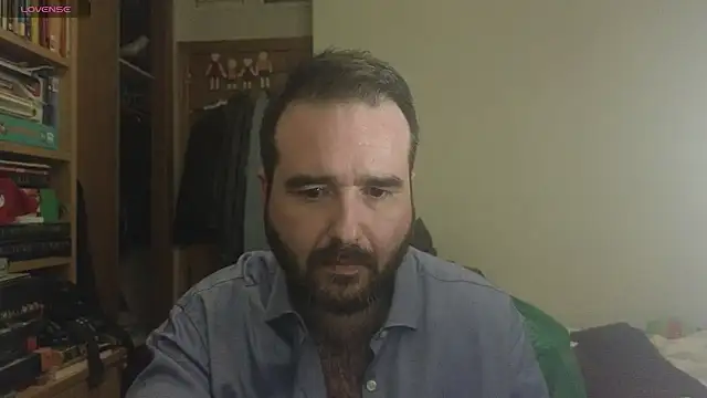 Snapshot of curiosillo83 chatting on March 1, 2:04 am curiosillo83 online show from March 1, 2:04 am
