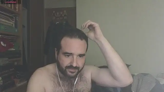 Snapshot of curiosillo83 chatting on March 22, 11:00 am curiosillo83 online show from March 22, 11:00 am