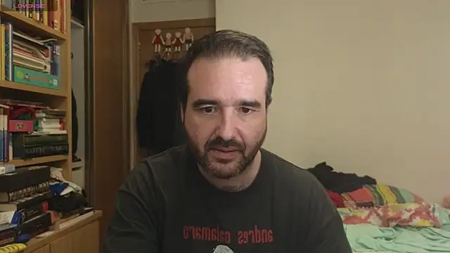 Snapshot of curiosillo83 chatting on September 29, 5:09 pm curiosillo83 online show from September 29, 5:09 pm