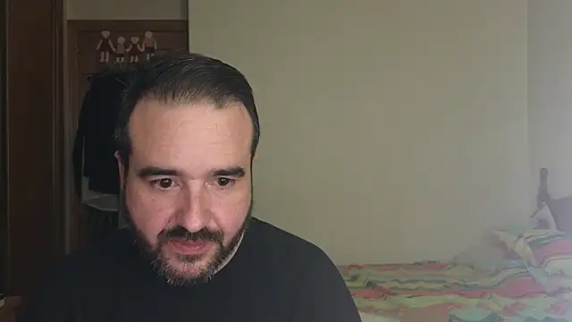 Snapshot of curiosillo83 chatting on October 28, 11:18 pm curiosillo83 online show from October 28, 11:18 pm