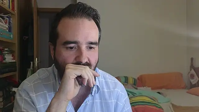 curiosillo83 online show from June 12, 1:31 pm