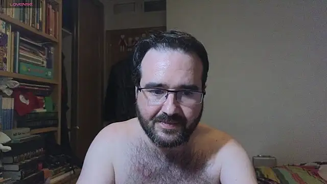 Snapshot of curiosillo83 chatting on January 28, 2:11 am curiosillo83 online show from January 28, 2:11 am