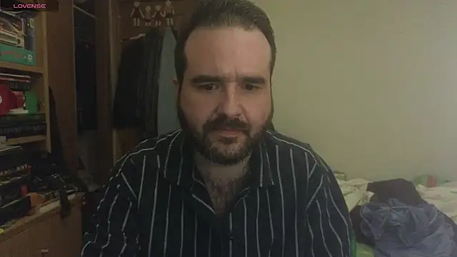 Snapshot of curiosillo83 chatting on March 1, 12:12 pm curiosillo83 online show from March 1, 12:12 pm