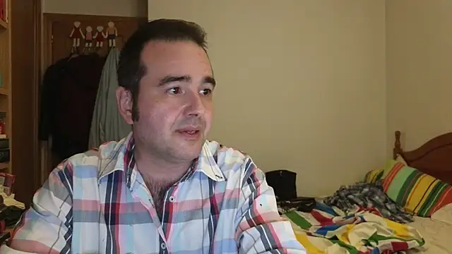 curiosillo83 online show from April 23, 3:03 pm