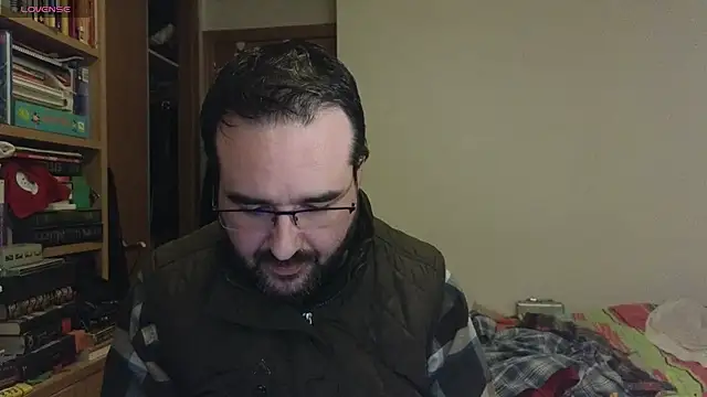 Snapshot of curiosillo83 chatting on January 22, 4:55 pm curiosillo83 online show from January 22, 4:55 pm