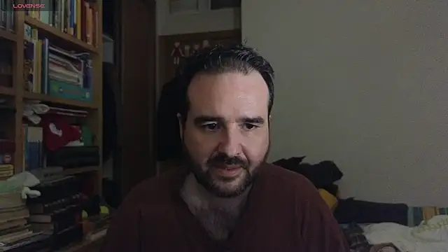 Snapshot of curiosillo83 chatting on December 28, 1:29 pm curiosillo83 online show from December 28, 1:29 pm