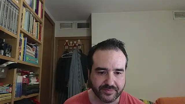 curiosillo83 online show from June 26, 8:00 pm