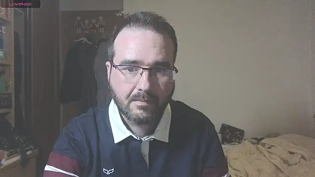 Snapshot of curiosillo83 chatting on February 21, 2:48 pm curiosillo83 online show from February 21, 2:48 pm