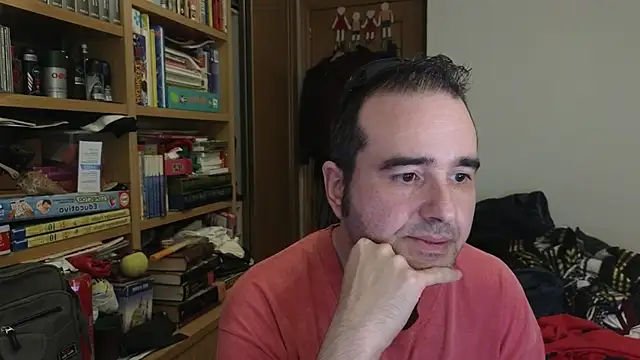 curiosillo83 online show from April 18, 5:03 pm