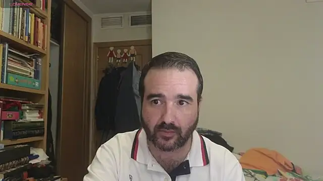 Snapshot of curiosillo83 chatting on September 24, 12:10 am curiosillo83 online show from September 24, 12:10 am