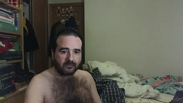 Snapshot of curiosillo83 chatting on January 18, 2:02 pm curiosillo83 online show from January 18, 2:02 pm