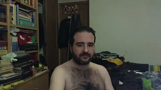Snapshot of curiosillo83 chatting on December 31, 11:20 am curiosillo83 online show from December 31, 11:20 am