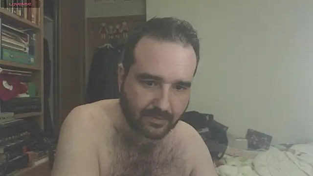 Snapshot of curiosillo83 chatting on February 22, 12:49 am curiosillo83 online show from February 22, 12:49 am