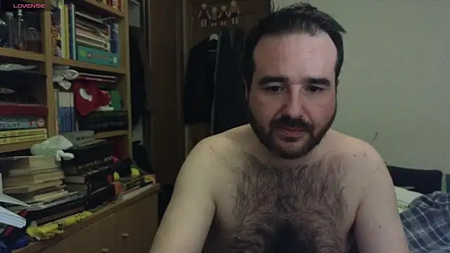 Snapshot of curiosillo83 chatting on December 31, 1:15 am curiosillo83 online show from December 31, 1:15 am