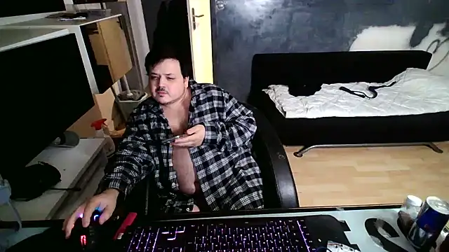 Bebemickey75 online show from March 15, 7:53 pm