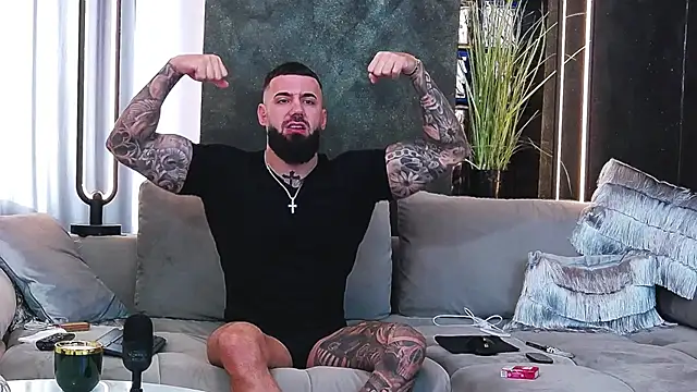 Snapshot of masterkingofmusclee chatting on March 11, 7:37 am masterkingofmusclee online show from March 11, 7:37 am