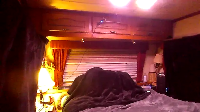 deepstroker42071 online show from March 17, 2:48 am