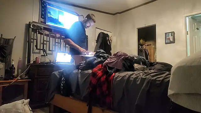 Bi curious86 online show from March 1, 6:24 am