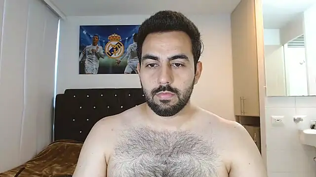 omarmohammedhot2 online show from January 18, 2:33 pm