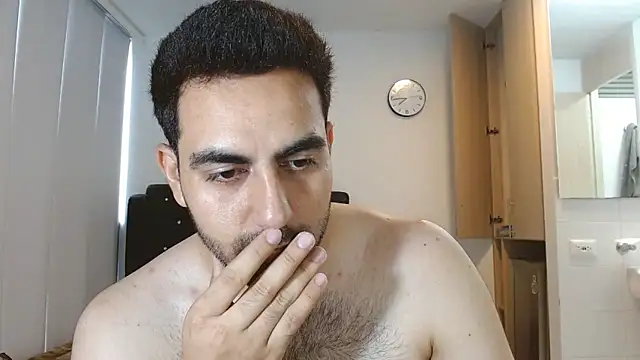 omarmohammedhot2 online show from February 22, 2:38 pm