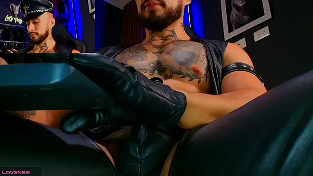 billyMayer  online show from October 25, 10:00 pm