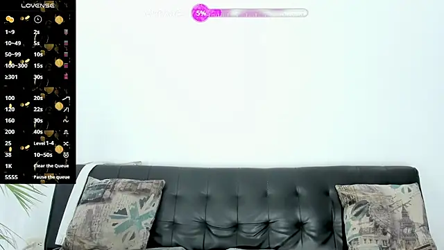 Snapshot of CHRISTIAN_DISICK chatting on October 7, 7:40 pm CHRISTIAN DISICK online show from October 7, 7:40 pm