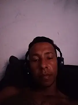 jhonjhon2131 online show from May 24, 12:44 pm