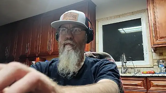 suckonmynutz online show from October 16, 10:23 am