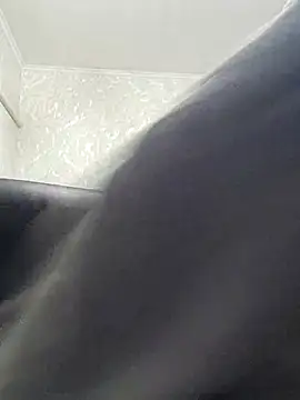 Snapshot of Yrikos1 chatting on October 22, 9:18 pm Yrikos1 online show from October 22, 9:18 pm