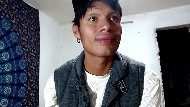 Tylerfordxxx online show from November 15, 12:23 am