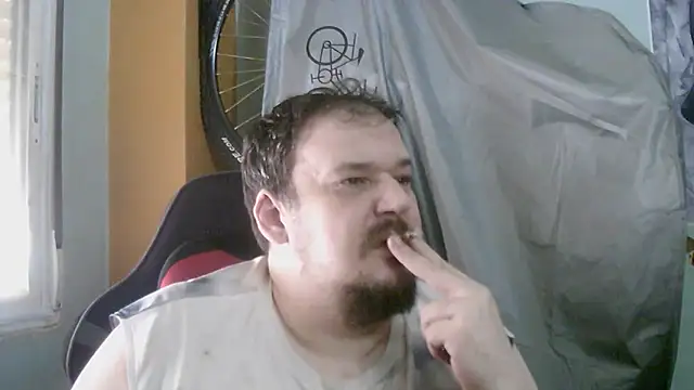 porkorossy online show from May 7, 9:42 am