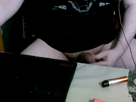 Snapshot of porkorossy chatting on February 19, 12:25 am porkorossy online show from February 19, 12:25 am
