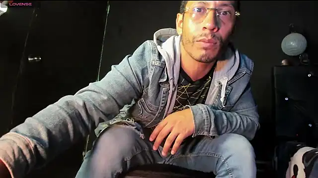FuckHardlove online show from April 28, 2:38 am
