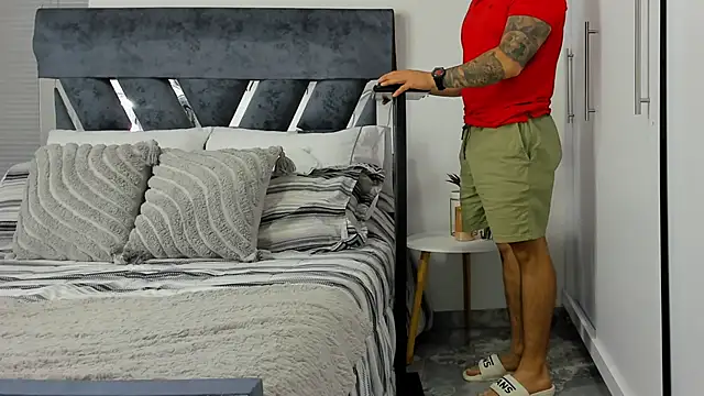 Zack Froone online show from November 25, 5:37 pm