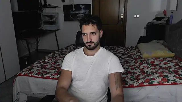 Snapshot of Alexox02 chatting on October 13, 5:52 pm Alexox02 online show from October 13, 5:52 pm