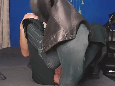 HomeAloneK online show from October 24, 8:43 pm