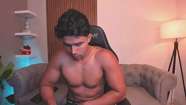 liam collins21 online show from April 23, 12:29 pm